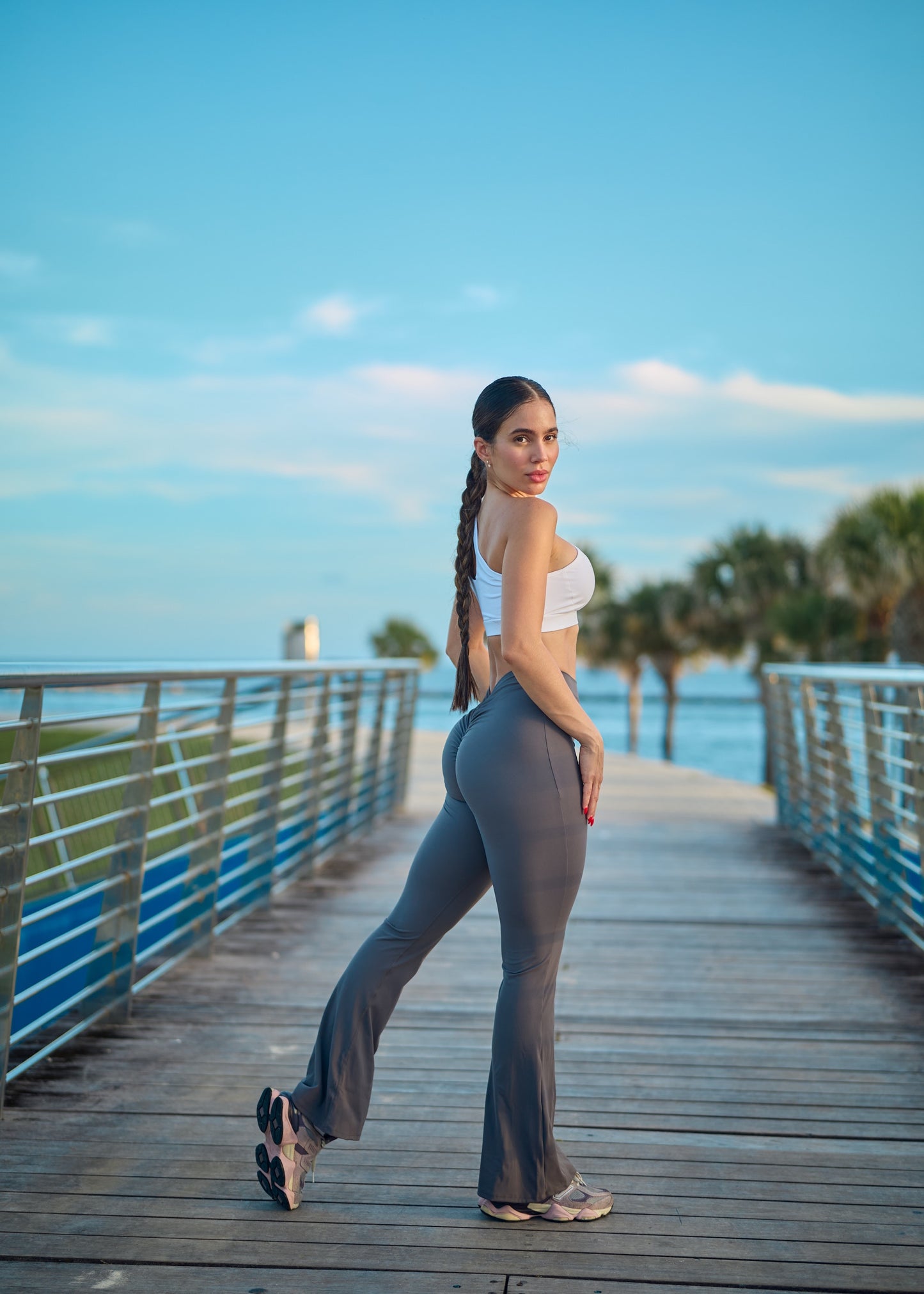 Vibes V-Shaped Flare Leggings