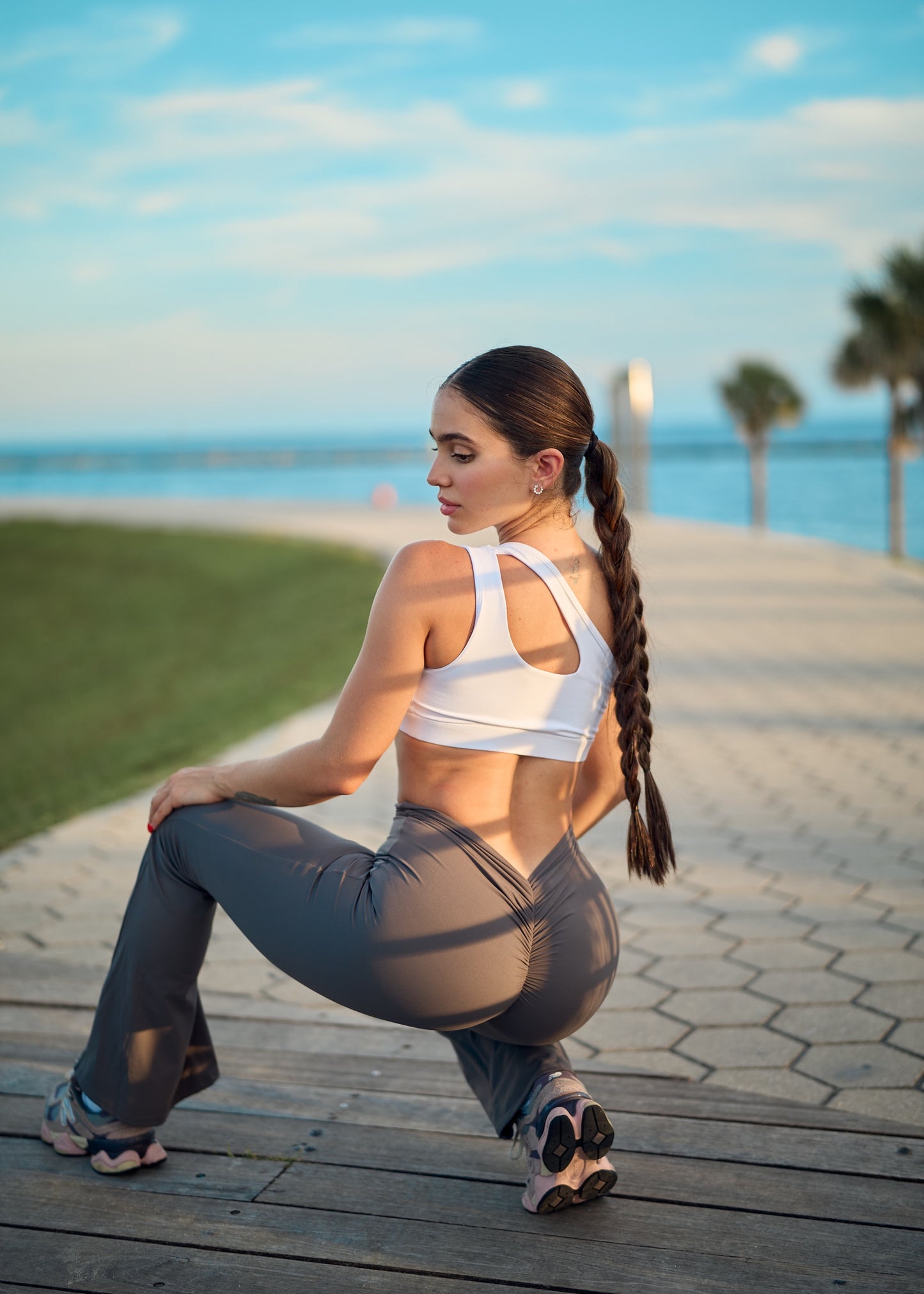 Vibes V-Shaped Flare Leggings