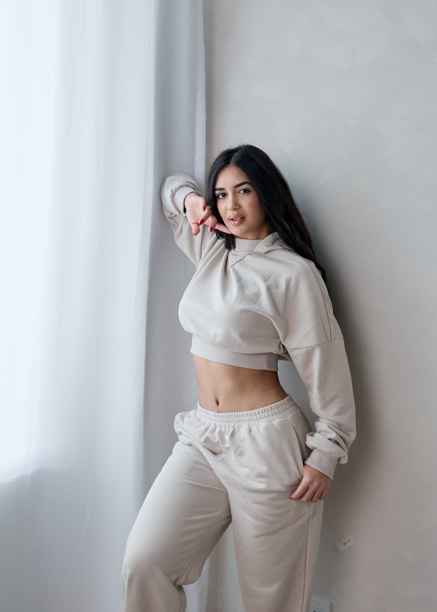 OFF-DUTY Cropped Hoodie Set
